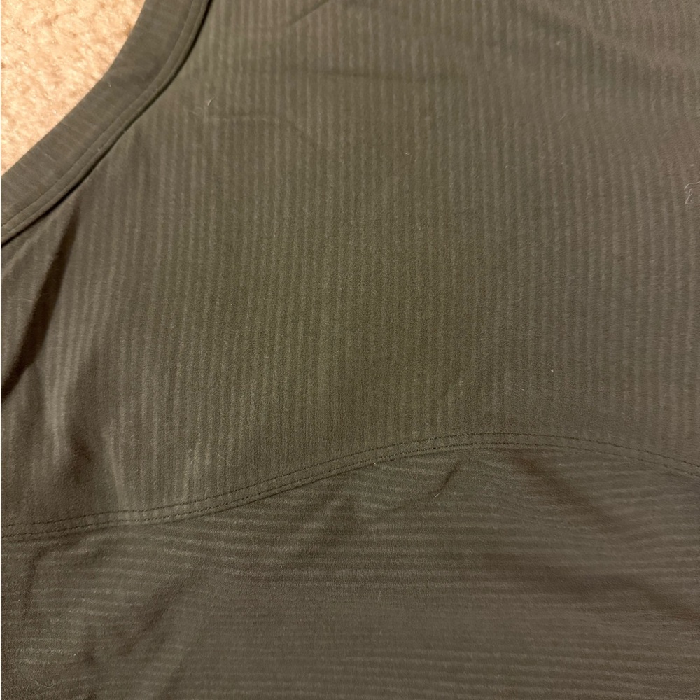 Lululemon Dark Green Crop Top - Picture 2 of 5